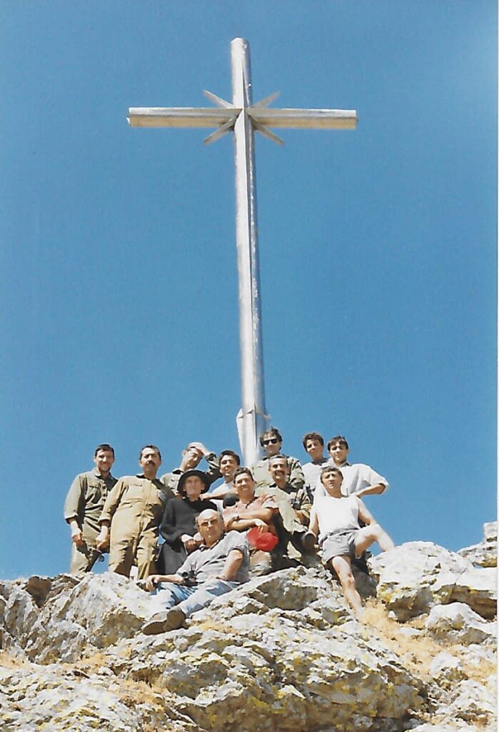 posizionamento della croce di Punta La Marmora 1998 - Foto di Gruppo